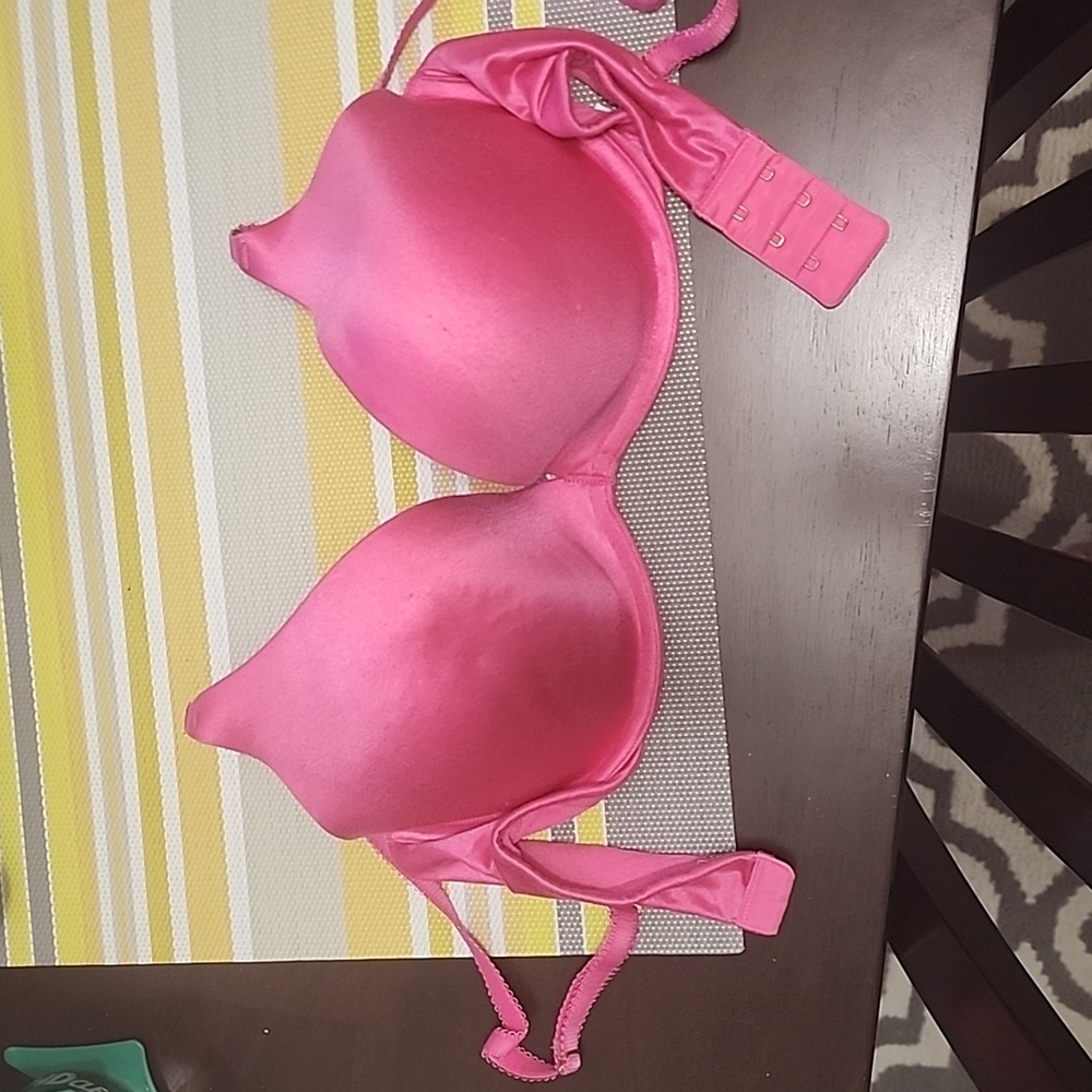 Victoria's Secret hot pink size 34D